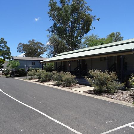 Dalby Tourist Park Hotel Kamer foto