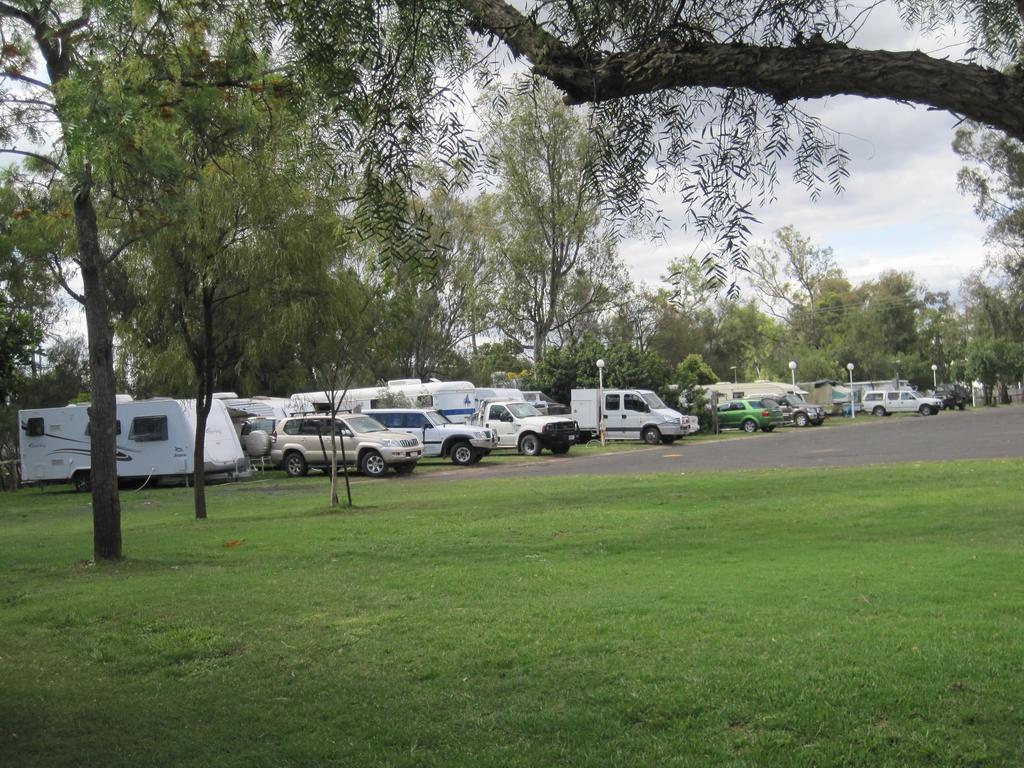Dalby Tourist Park Hotel Buitenkant foto